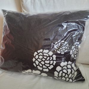Accent pillow